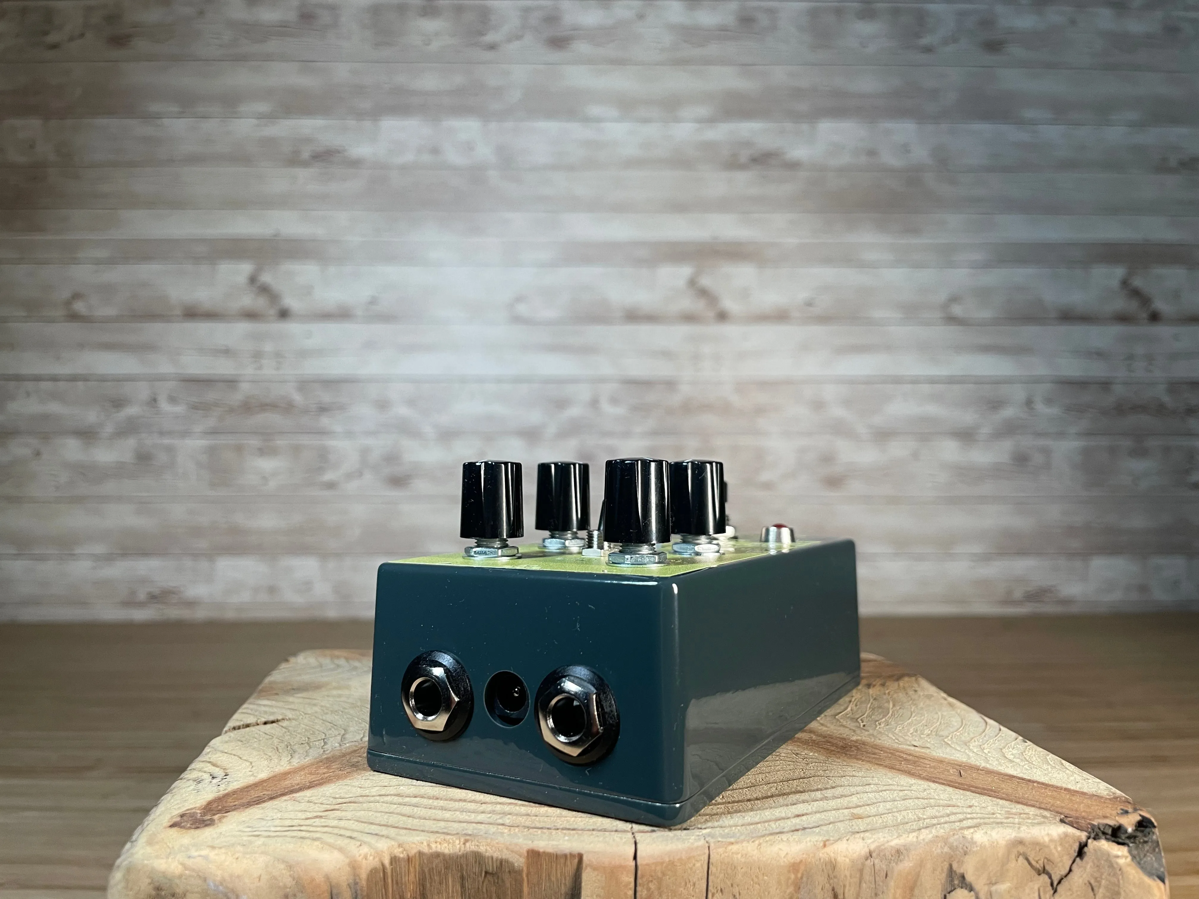 EarthQuaker Devices Ledges Tri-Dimensional Reverberation