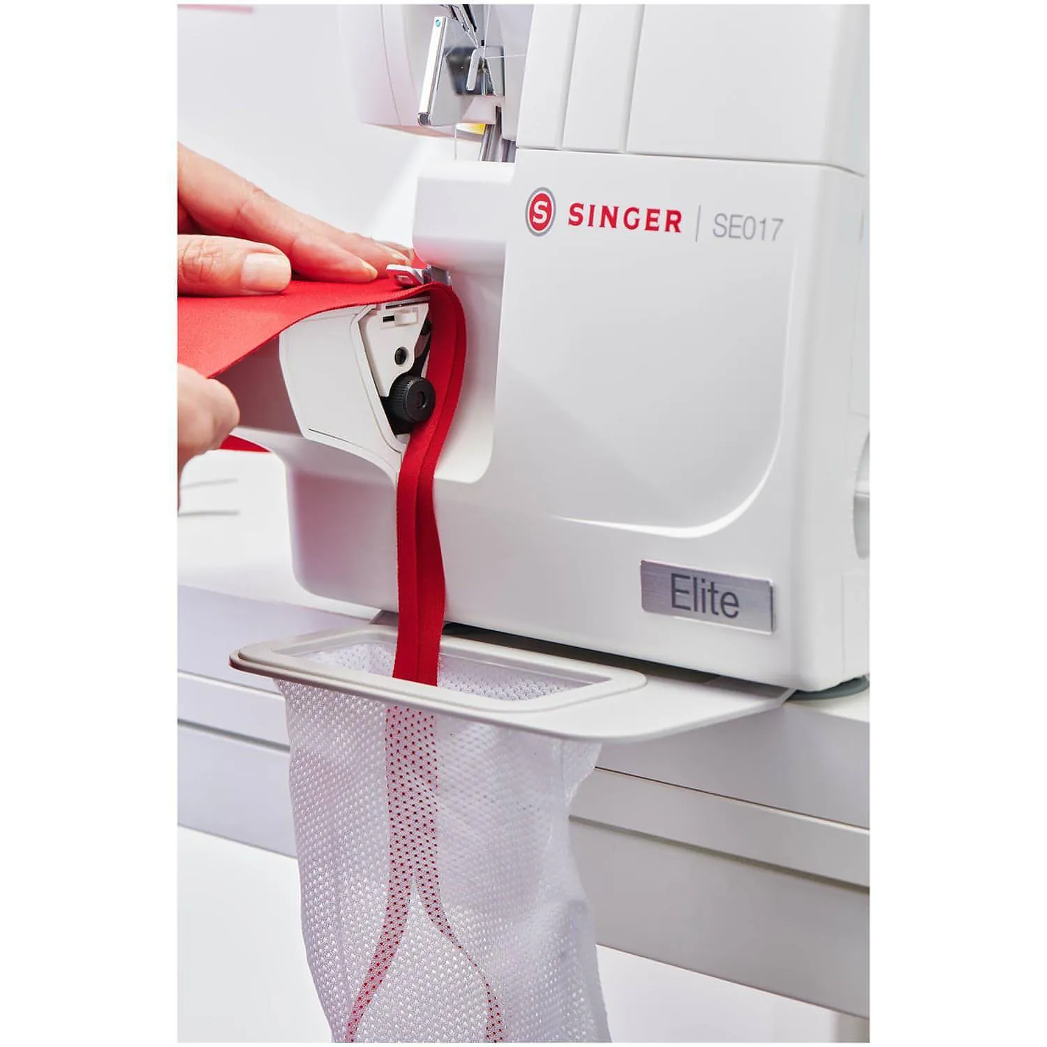Singer Elite SE017 2/3/4 thread Overlocker with Differential Feed (amazing for stretch) - Ex Display